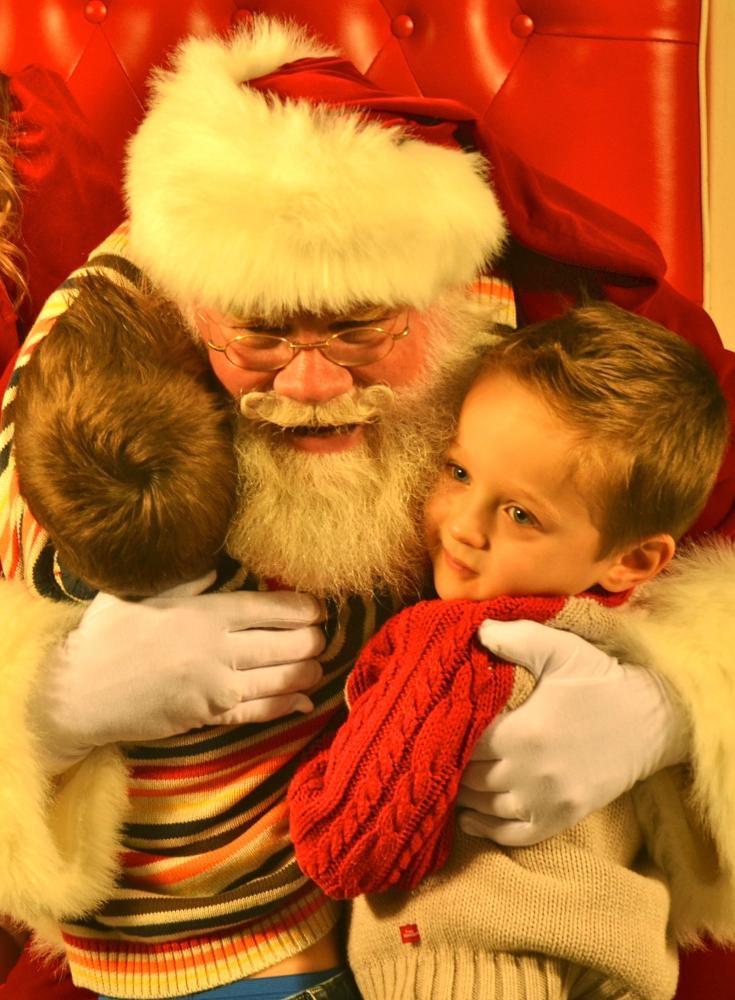 Click to enlarge Santa's Photo and Hugs